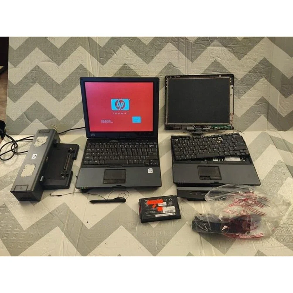 HP Compaq tc4400 2-in-1 Tablet Laptop, Docking Station, Another HP Tc4200 Parts - Picture 2 of 12
